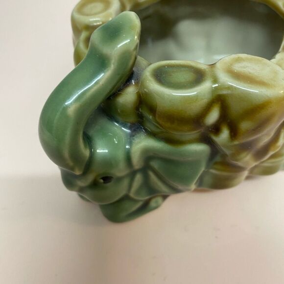 Vintage ceramic elephant planter - Picture 2 of 5